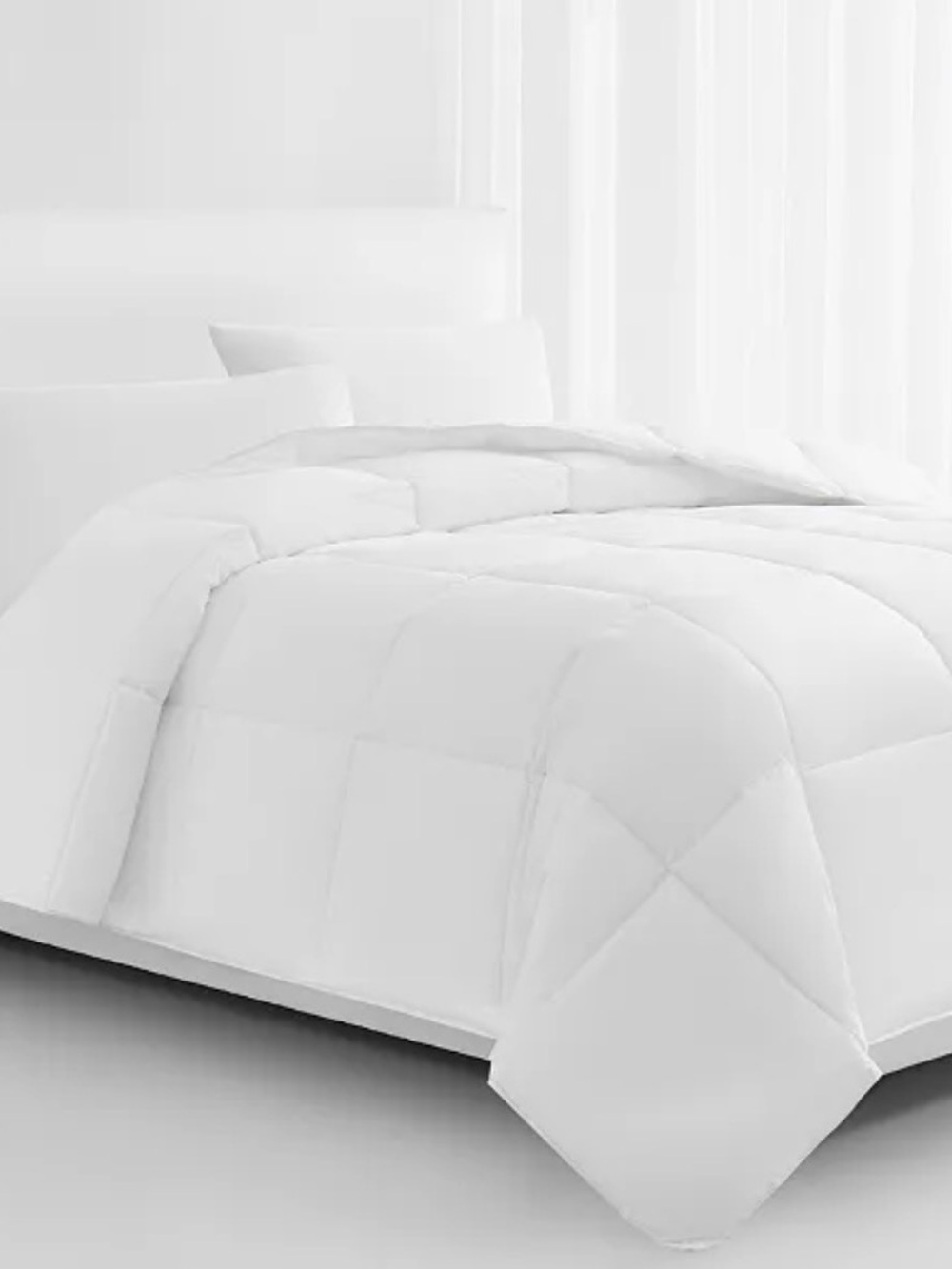 Lauren Ralph Lauren White 230-Thread Count Down-Alternative Comforter, Full/Quee